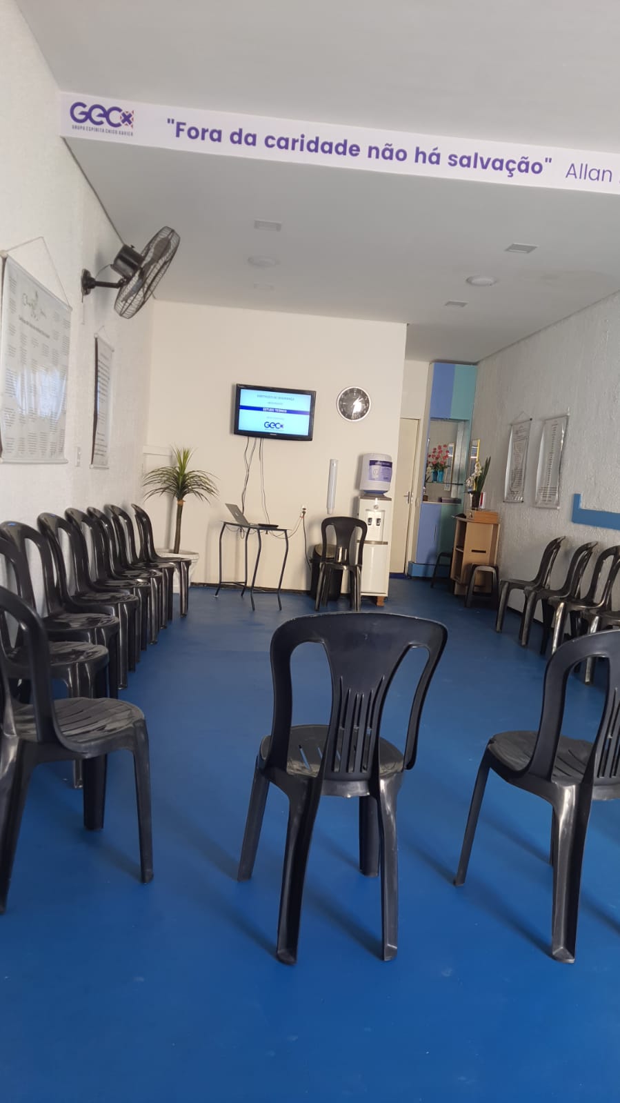 Salão de estudos do GECX preparado para as reuniões